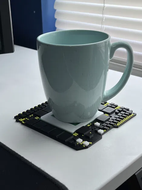 Miếng lót ly hình bo mạch RTX 5090 FE - Image 2