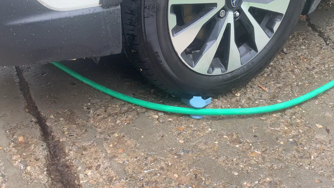 Dụng cụ dẫn hướng ống nước (Hose Guide) - Image 1