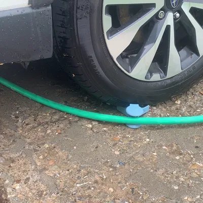 Dụng cụ dẫn hướng ống nước (Hose Guide)