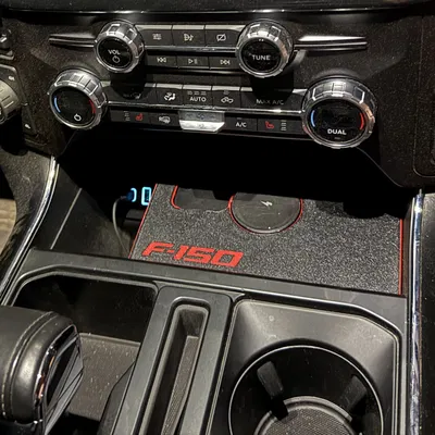 Đế sạc không dây cho Ford F150 (2021+)