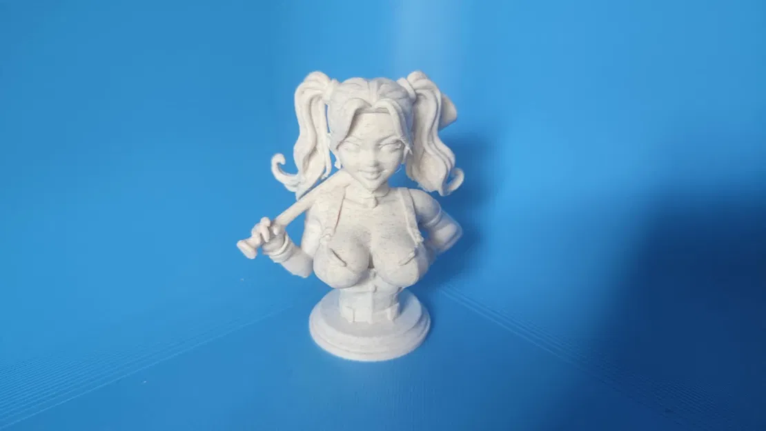 Mô hình tượng Harley Quinn 12cm - Đồ trang trí cá tính cho fan DC - Image 2