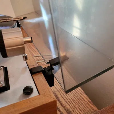 Bản lề nắp chống bụi cho đầu đĩa than Thorens