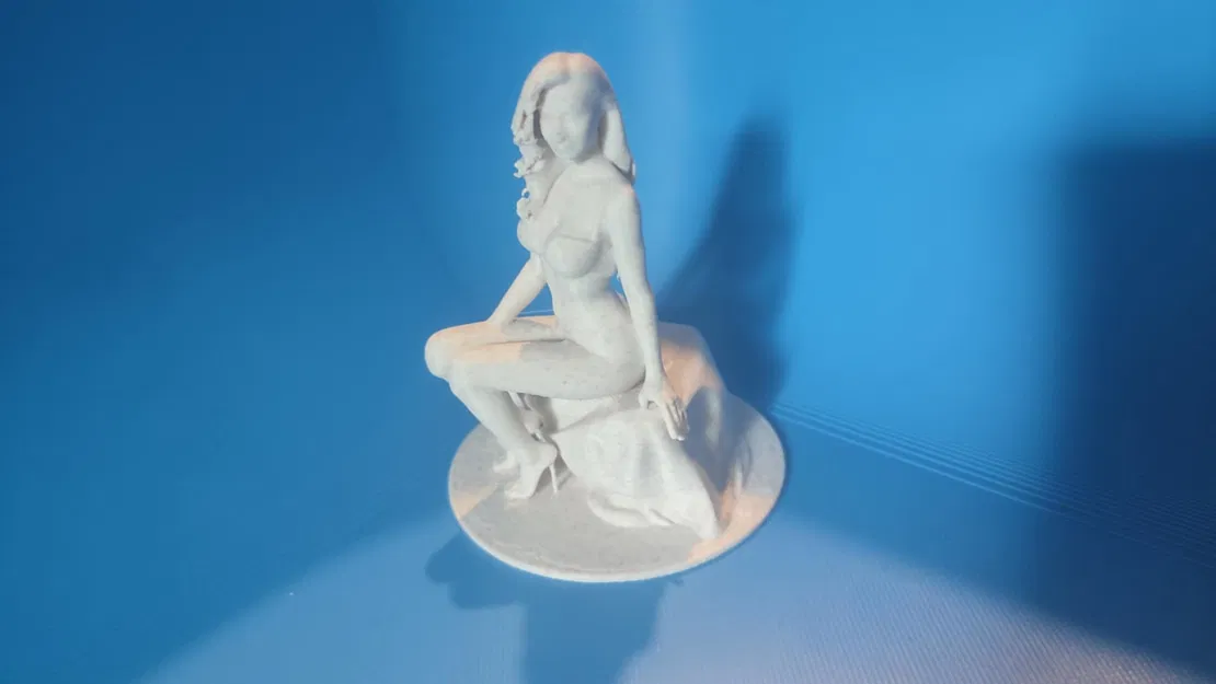 Mô hình tượng cô gái ngồi 12cm (Sitting Woman) trang trí độc đáo - Image 2
