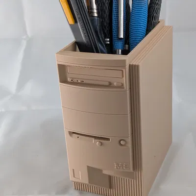 Ống Đựng Bút Hình Thùng Máy Tính Cổ Điển (Retro PC Case)