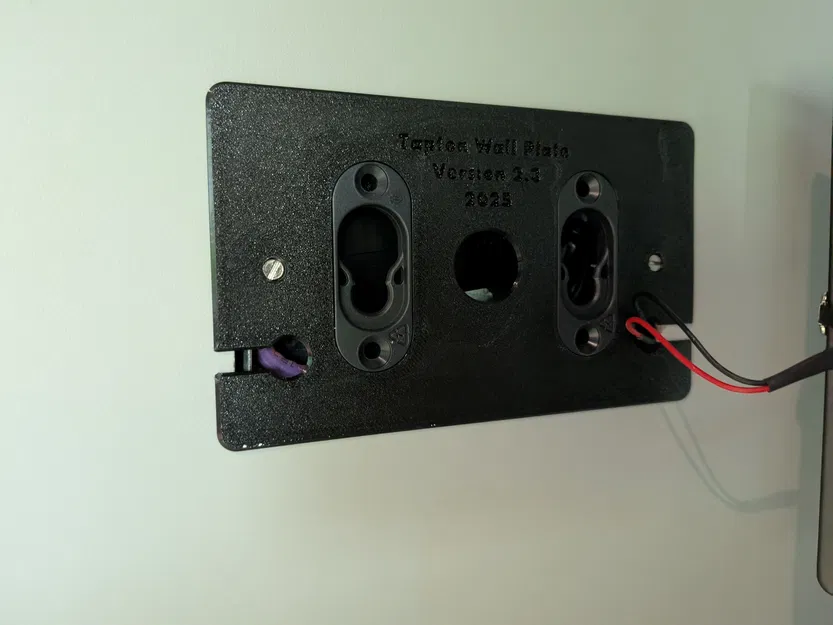 Hệ thống giá treo tường tối giản cho tablet - Image 3