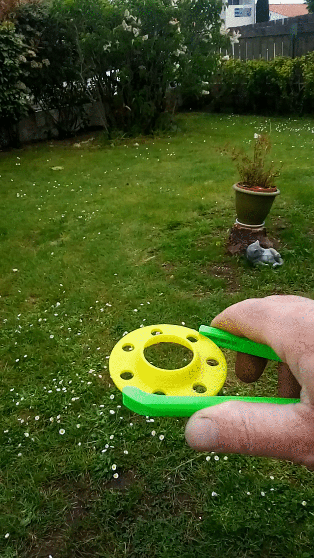 Bộ đồ chơi phóng đĩa bay cầm tay in 3D vui nhộn - Thumbnail 1