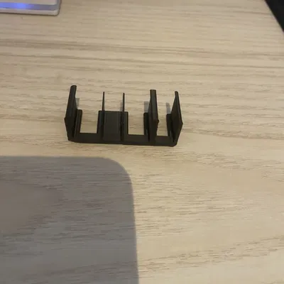 Kẹp cố định dây cáp gọn gàng cho tay đỡ micro Aokeo