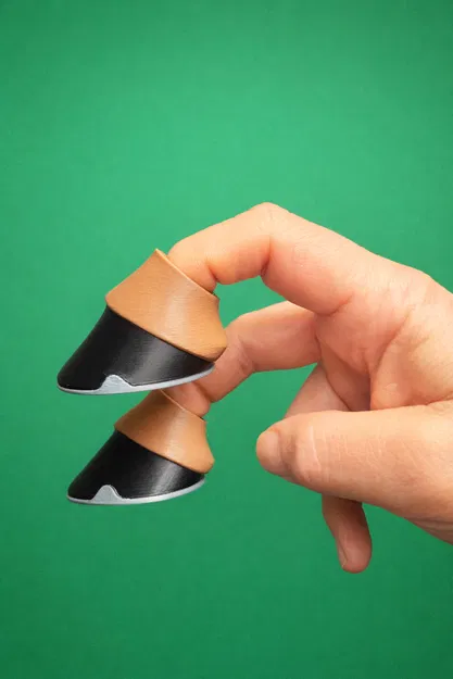 Móng Ngựa Đeo Ngón Tay (Finger Fidger Horse Hooves) - Image 1