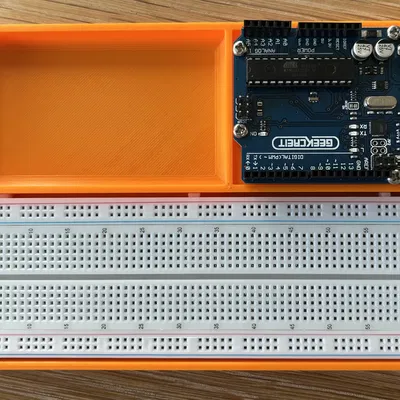 Khay gắn Arduino Uno và Breadboard