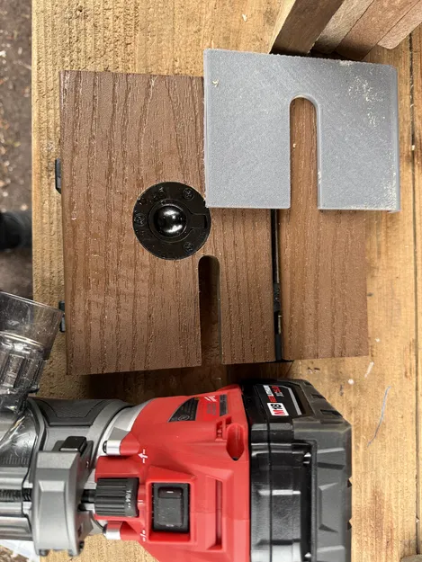 Template phay lỗ luồn dây điện cho sàn gỗ (decking) - Image 1