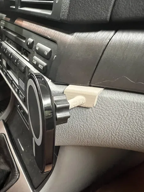 Giá đỡ điện thoại cho BMW E46 - Image 1