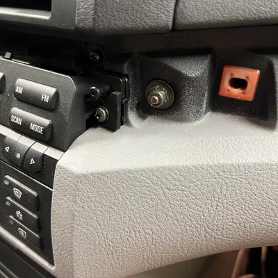 Giá đỡ điện thoại cho BMW E46