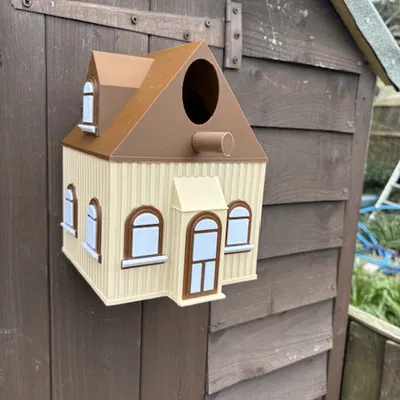 Nhà Chim Truyền Thống - Món Quà Cho Sân Vườn