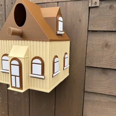 Nhà Chim Truyền Thống - Món Quà Cho Sân Vườn