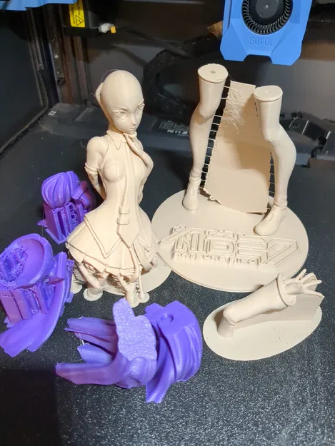 Miku Hatsune bản tách rời tóc và thân (Bản chỉnh sửa của Potatogenic) - Image 1