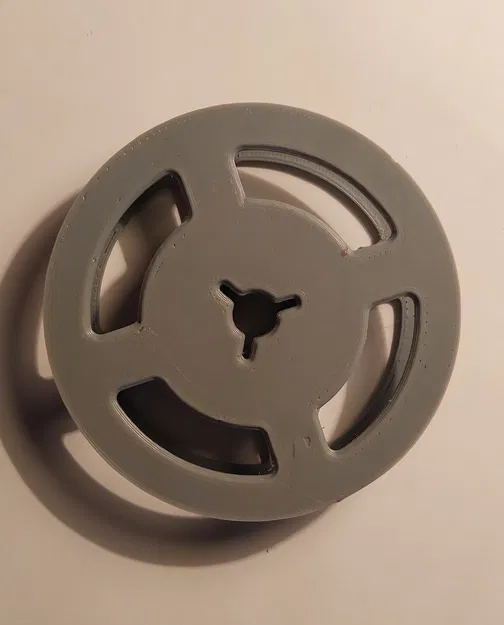 Cuộn băng ghi âm cổ điển Tesla Liberec 8cm - Image 1