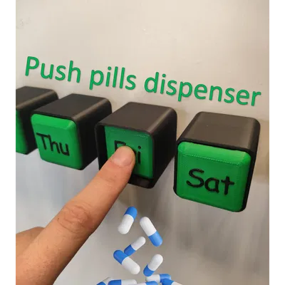 Dụng cụ đẩy thuốc viên và hộp chia thuốc theo tuần
