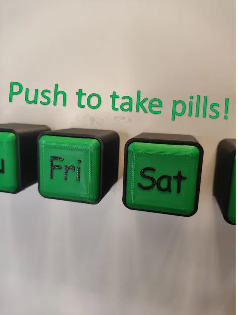 Dụng cụ đẩy thuốc viên và hộp chia thuốc theo tuần - Image 2