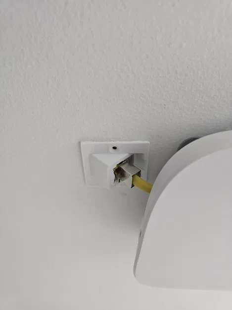 Mặt ốp tường mạng RJ45 góc cạnh tối giản - Image 1