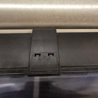 Chìa khóa mở hộp đựng giấy vệ sinh treo tường