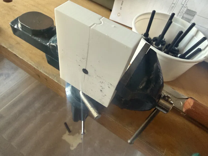 Đồ gá cưa phẳng cho Rotary Switch trục nhựa 6mm - Image 4