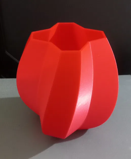 BÌNH HOA HÌNH TULIP TRỪU TƯỢNG - Image 2