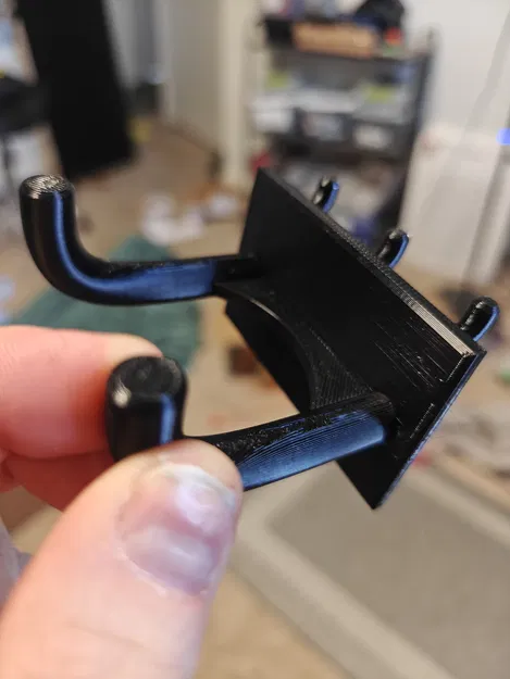 Giá treo bình xịt chắc chắn cho bảng pegboard - Image 1