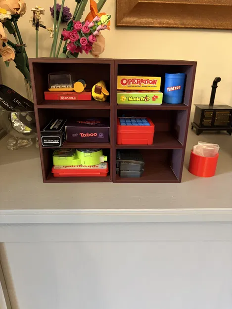 Kệ Trưng Bày Mini Độc Đáo Cho Bộ Sưu Tập Board Game Tí Hon - Image 1