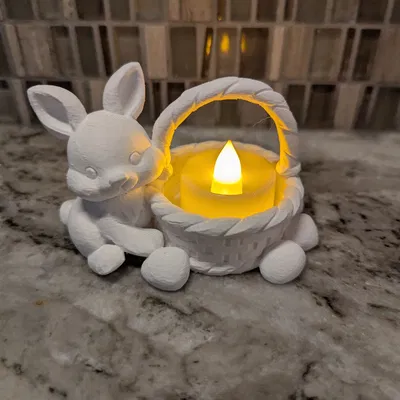Chú Thỏ Phục Sinh Với Chiếc Giỏ Phát Sáng