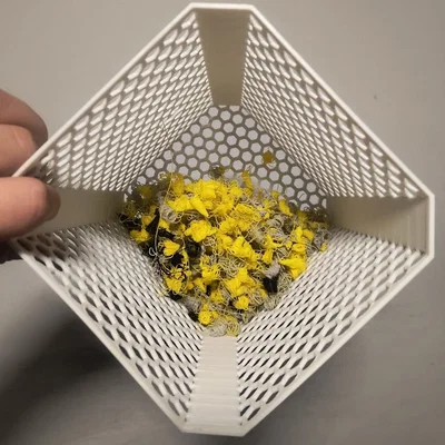 Hex Bin: Thùng đựng nhựa thừa in 3D tiện dụng, không cần support