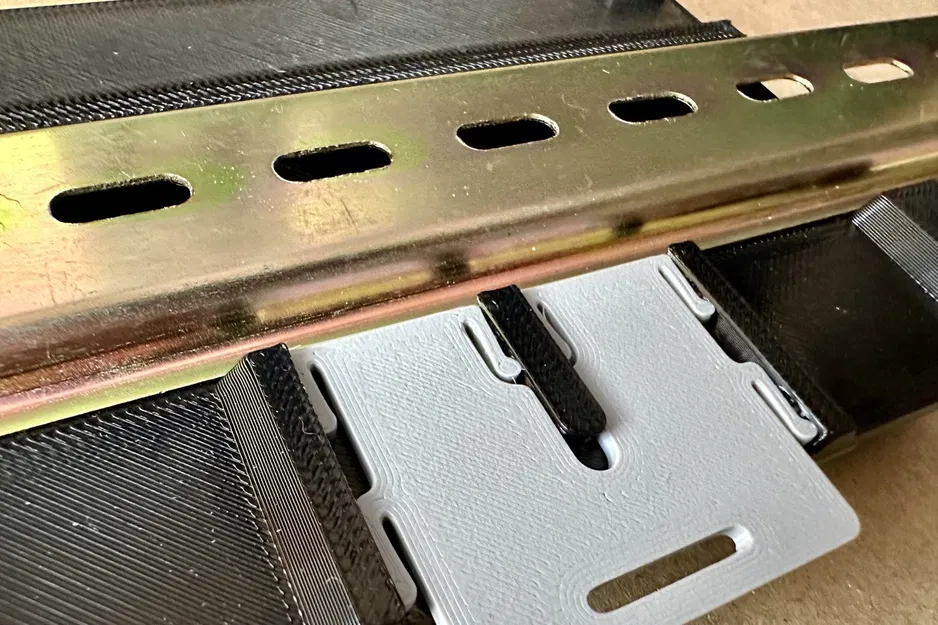 Ngàm gắn thanh ray DIN cho bộ điều khiển CNC 6x FluidNC - Image 4