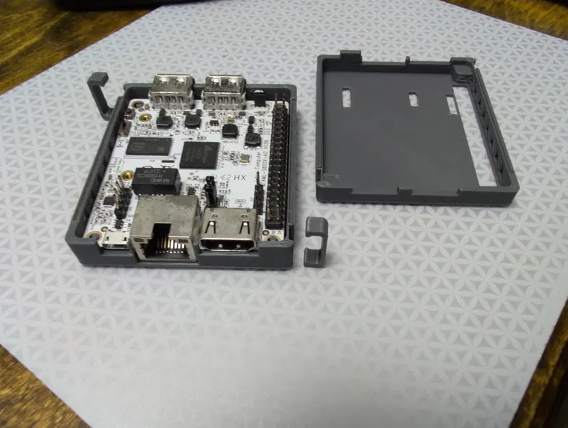 Vỏ hộp La Frite (Libre Computers aml-s805x-ac) không cần ốc vít! - Image 1