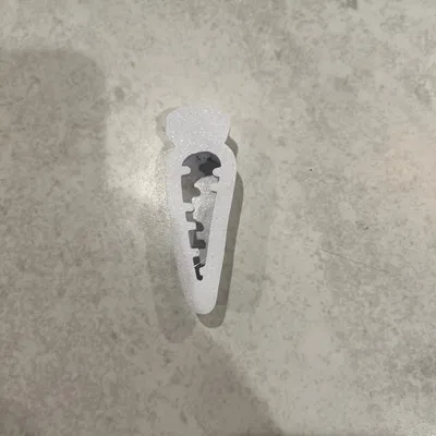 Khuôn cắt bánh quy hình củ cà rốt (Carrot cookie cutter) tiện dụng