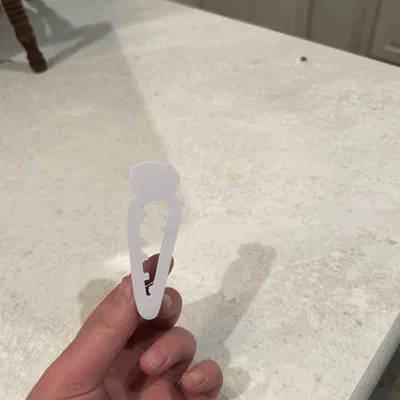 Khuôn cắt bánh quy hình củ cà rốt (Carrot cookie cutter) tiện dụng