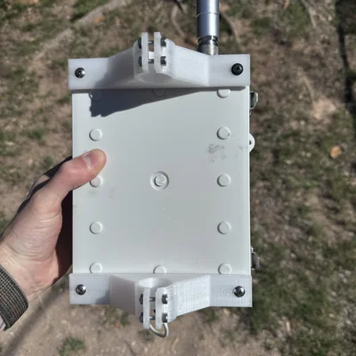 Khung gắn Mesh Repeater lên cột