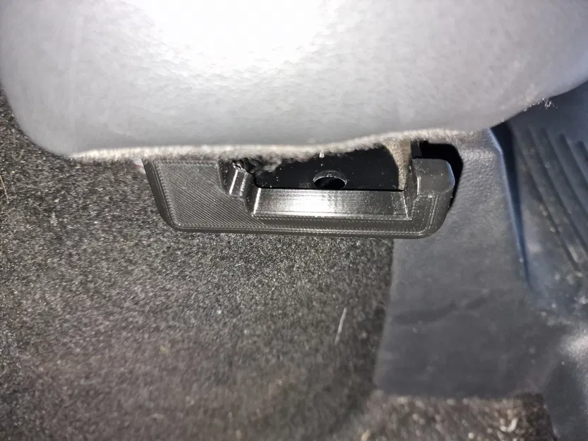 Ốp che ray trượt ghế sau cho Skoda Kodiaq - Image 1