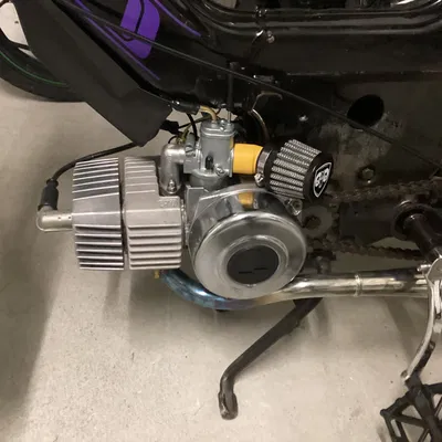 Adapter 30° chuyển góc lọc gió (28 mm) cho bình xăng con Puch