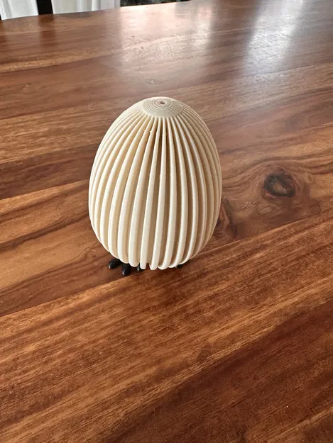 Mô hình quả trứng có chân độc đáo để trang trí - Image 2