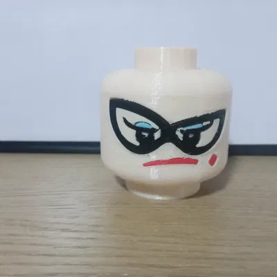 Mô hình đầu Harley Quinn cho Giant Minifig - In 3D ấn tượng