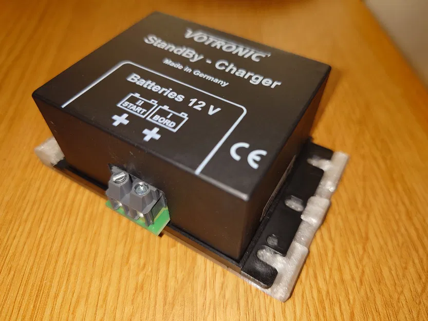 Ngàm gắn nhanh cho bộ sạc Votronic Standby Charger - Image 1