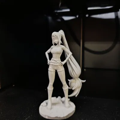 Anime Warrior: Chiến binh Anime với mái tóc đuôi ngựa siêu dài