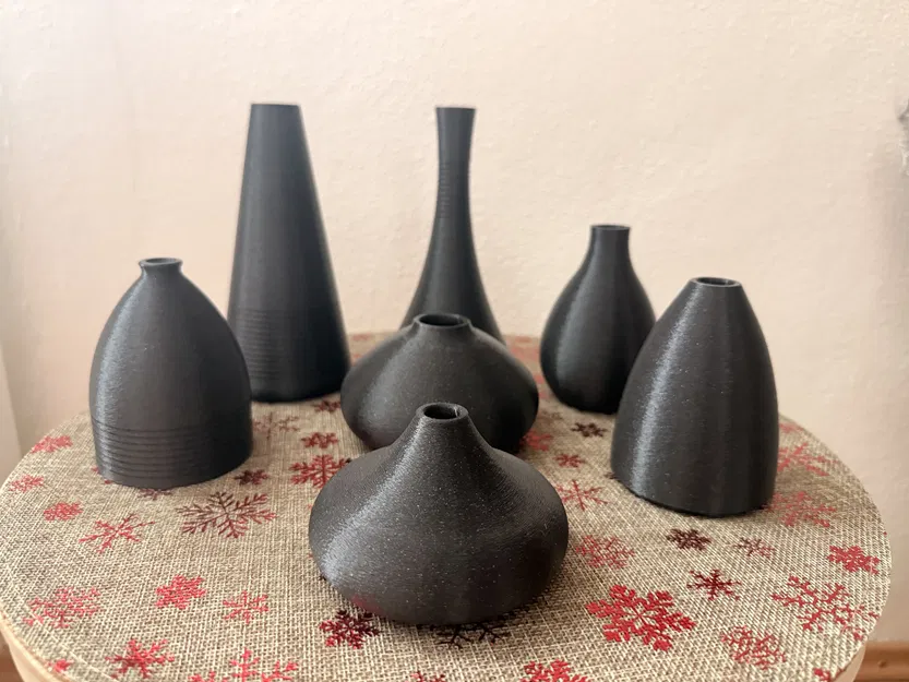 Bộ sưu tập bình hoa Nhật Bản - Image 1