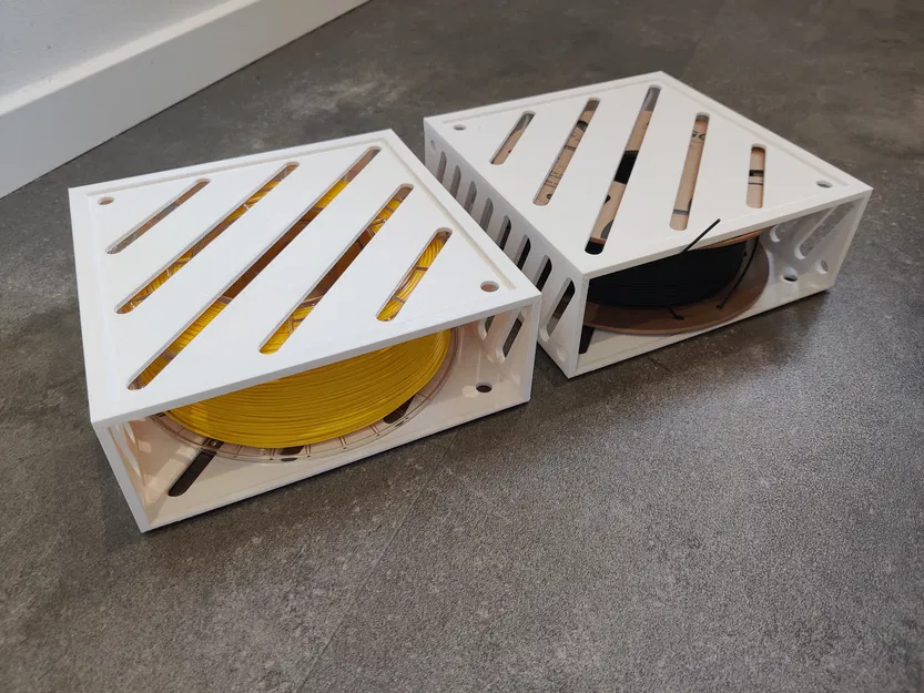 Hộp Đựng Cuộn Nhựa 1kg Xếp Chồng Được với Nắp Gài Tiện Lợi - Image 1