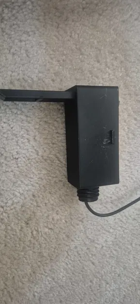 ClaudeAI-Generated: Hộp đựng ngoài trời thông số hóa cho ESP32 và cảm biến đất v2 - Image 2