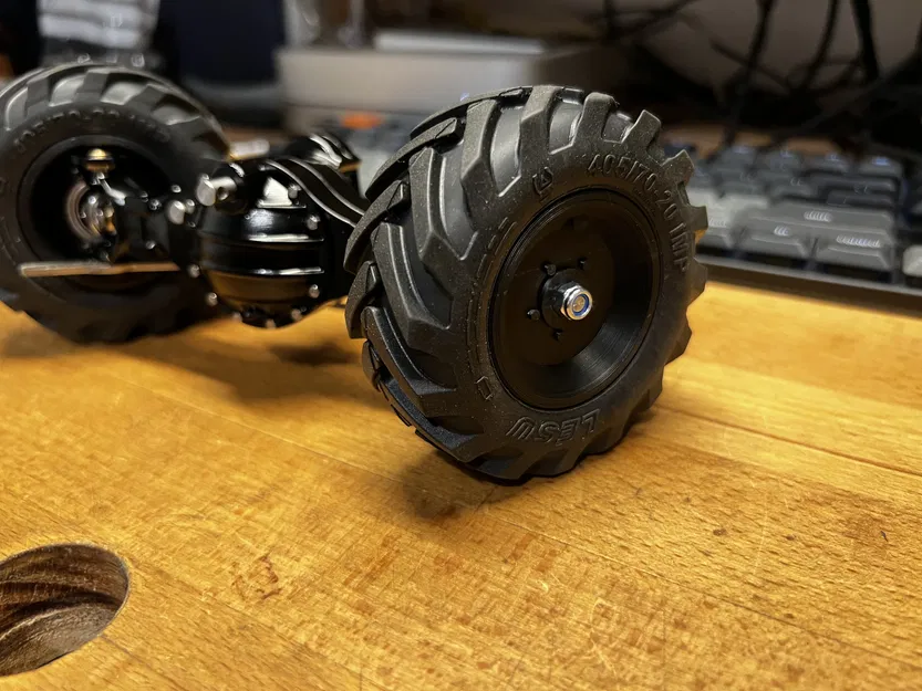 Bánh xe phong cách JCB Telehandler cho trục 12mm hex - Image 2