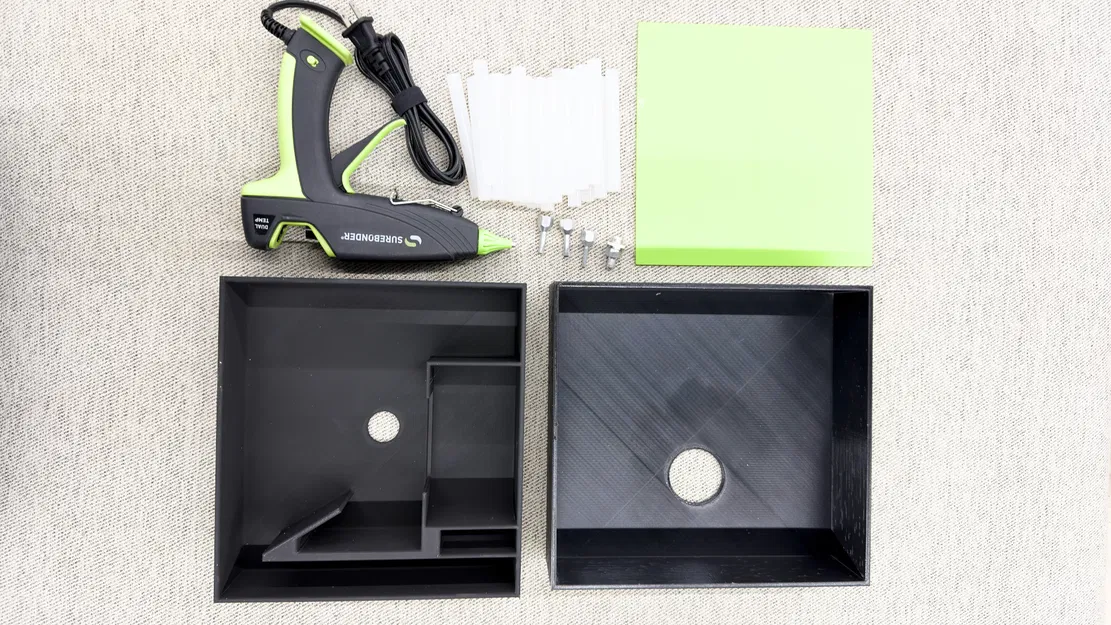 Hộp đựng cho súng bắn keo Surebonder Ultra Series 100 Watt Full Size - Image 1