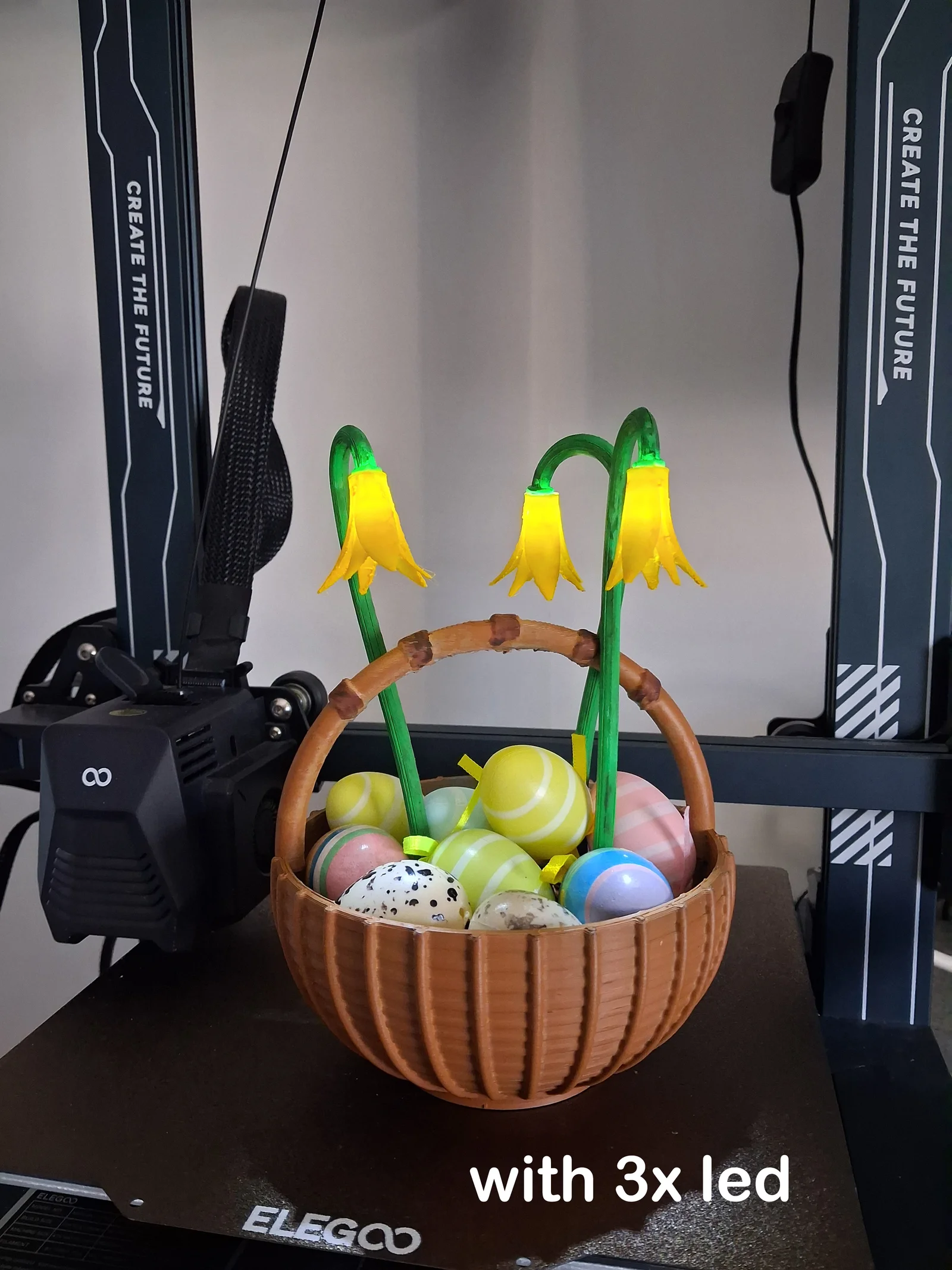 Mẫu in 3D giỏ trứng Phục sinh kèm hoa LED trang trí độc đáo 1
