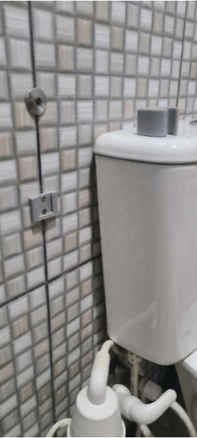 Giá đỡ vòi xịt vệ sinh (Ducha Higiênica)