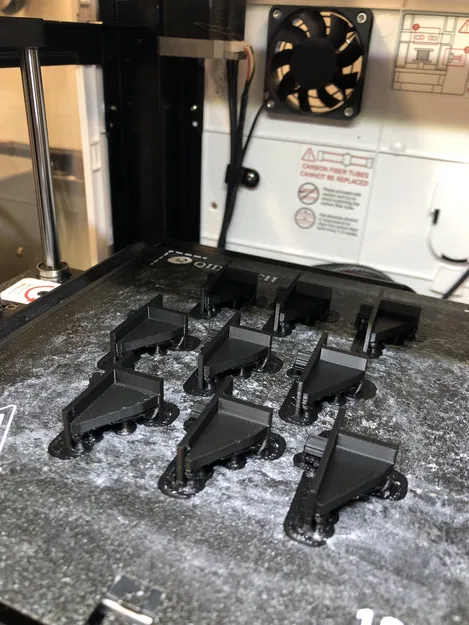 Chốt đỡ kệ tủ có thể điều chỉnh - Image 2