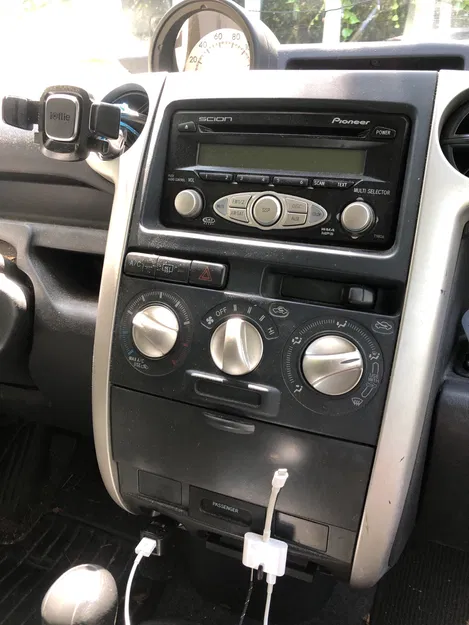 Móc treo dây cáp đa năng thay thế khay gạt tàn xe hơi - Image 2